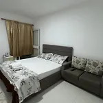 Es Apartments